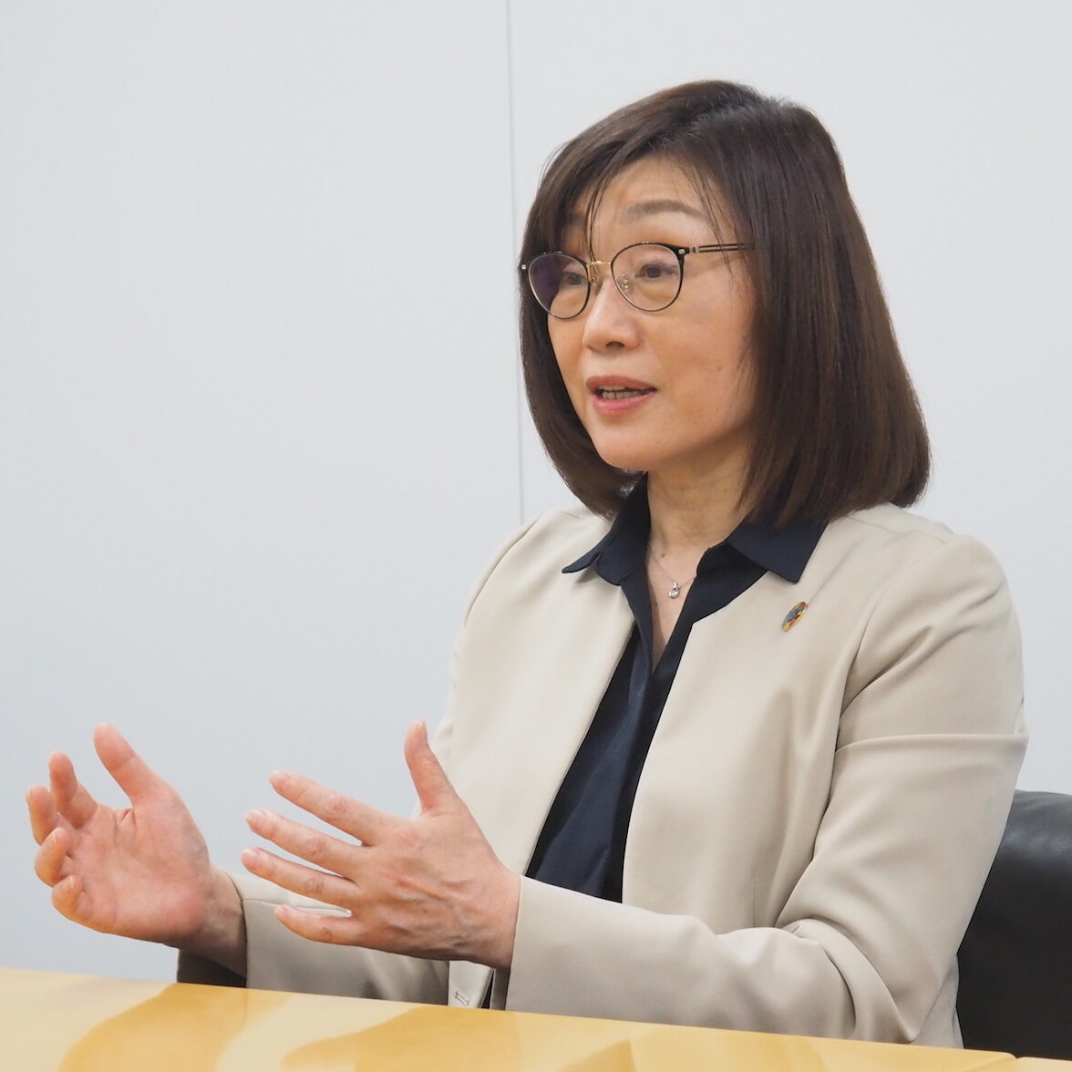 世界の企業の経営分析 国際経営比較 昭和６０年版/国立印刷局/通商産業省産業政策局（単行本） 図録▽世界の大企業トップ4の新旧交代